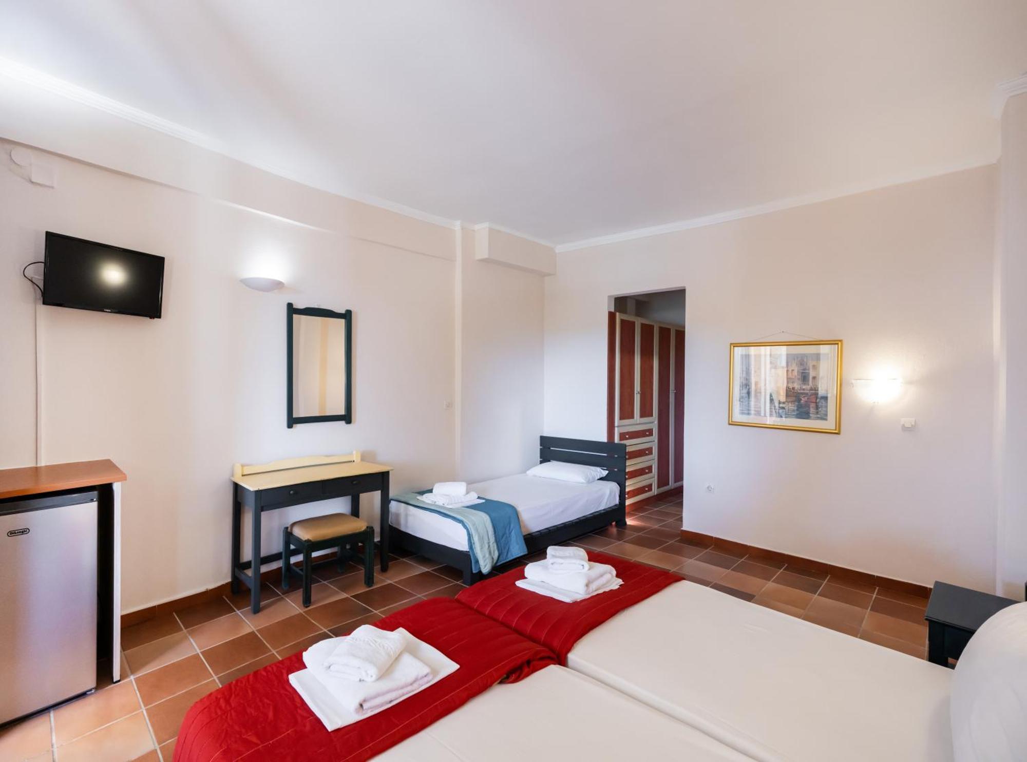 Ionio Hotel 尼基亚娜 外观 照片